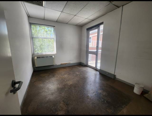 220M² OFFICE TO LET IN VORNA VALLEY